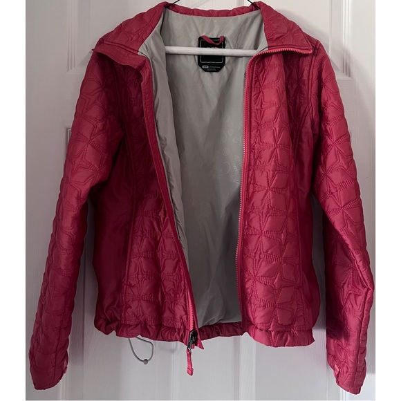 North Face ❤️ Lightweight Puffer Jacket - Picture 6 of 11